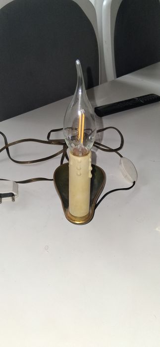 Lampka mosiężna z żarówka