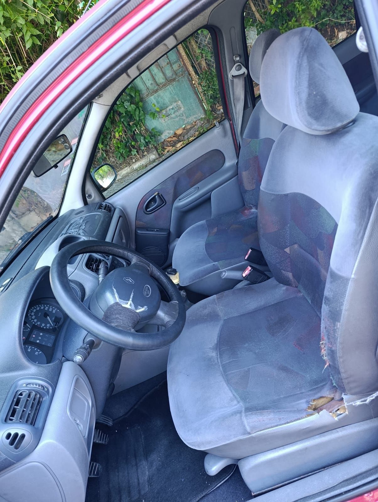 Vendo Clio ano 2000