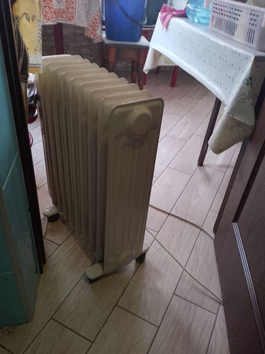 Масляный обогреватель Philips