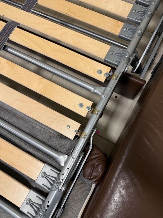 Narożnik skórzany brązowy z funkcją spania