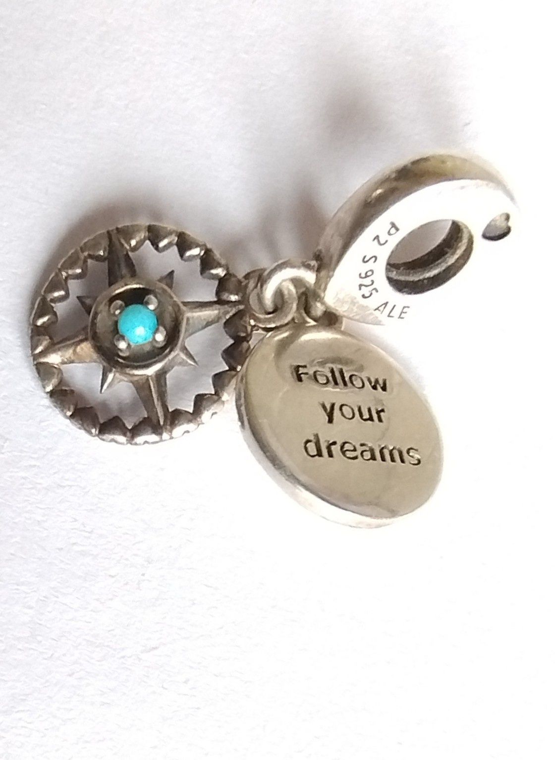 Zawieszka charms z motto Pandora