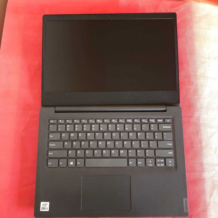 Ноутбук Lenovo V14