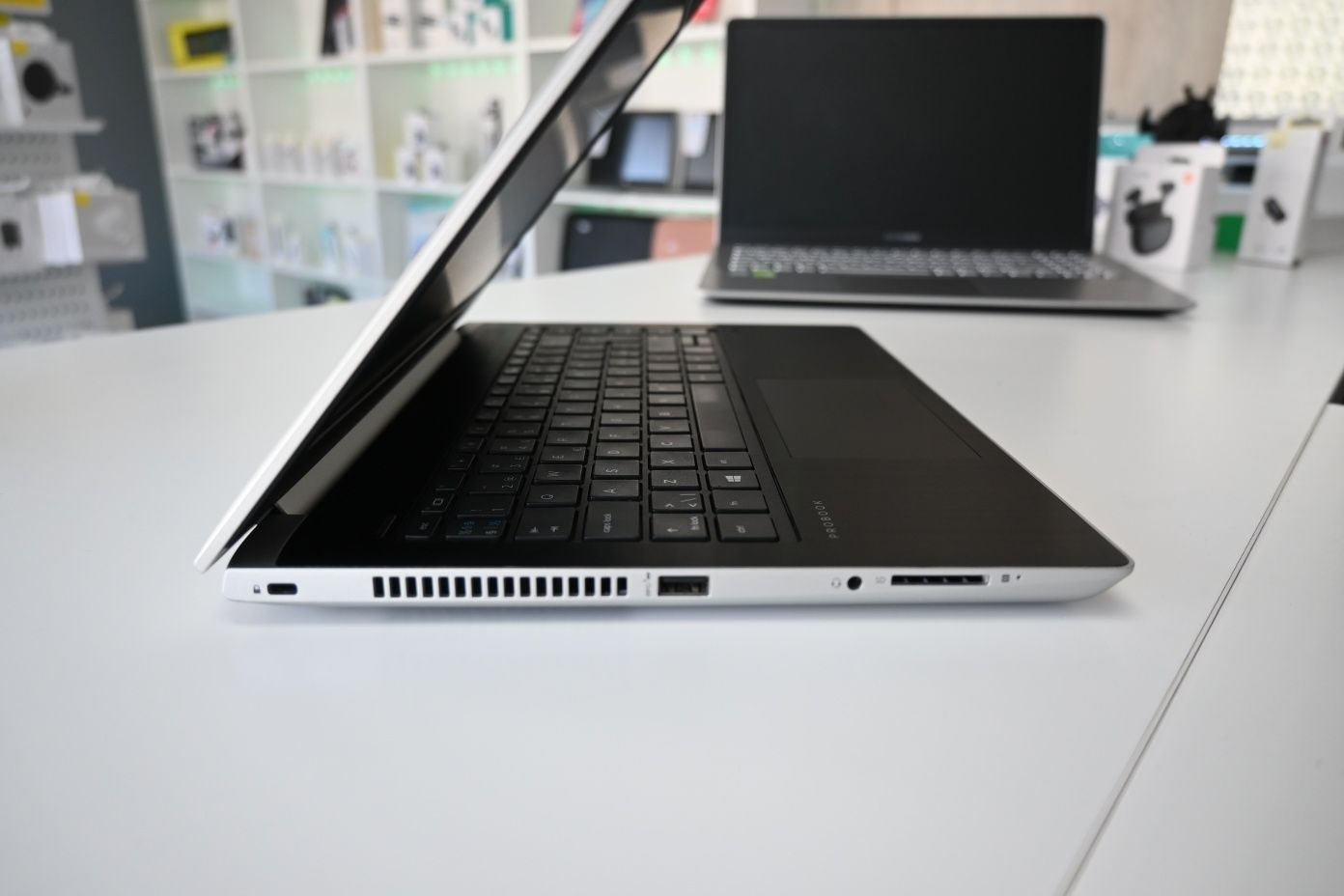 HP Probook 430 G5 13.3" | i5 8250U | 8GB ddr4 | 256GB SSD M2