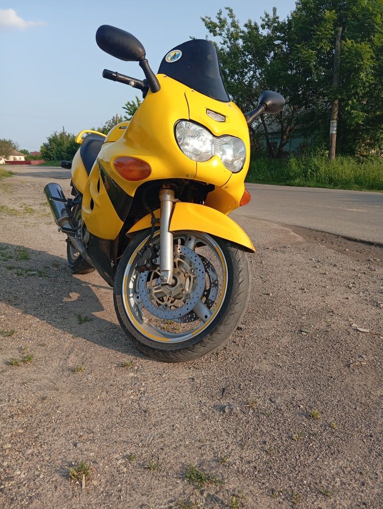 Suzuki gsx750f 2000рік