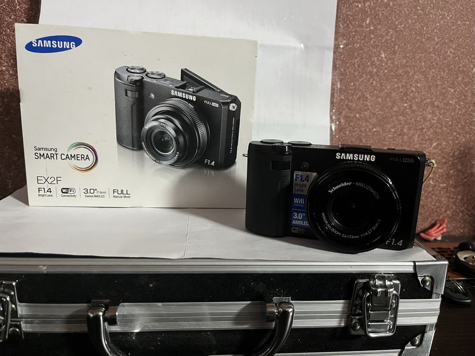 Фотоапарат самсунг модель EX2F стан нового все робить