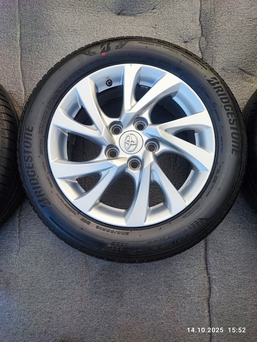 Koła Felgi alu opony 16 5x114,3  Auris Corolla czujniki