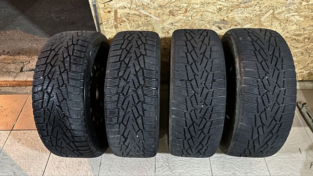 Резина зимня Nokian Tyres Nordman 7, 215/55 r16