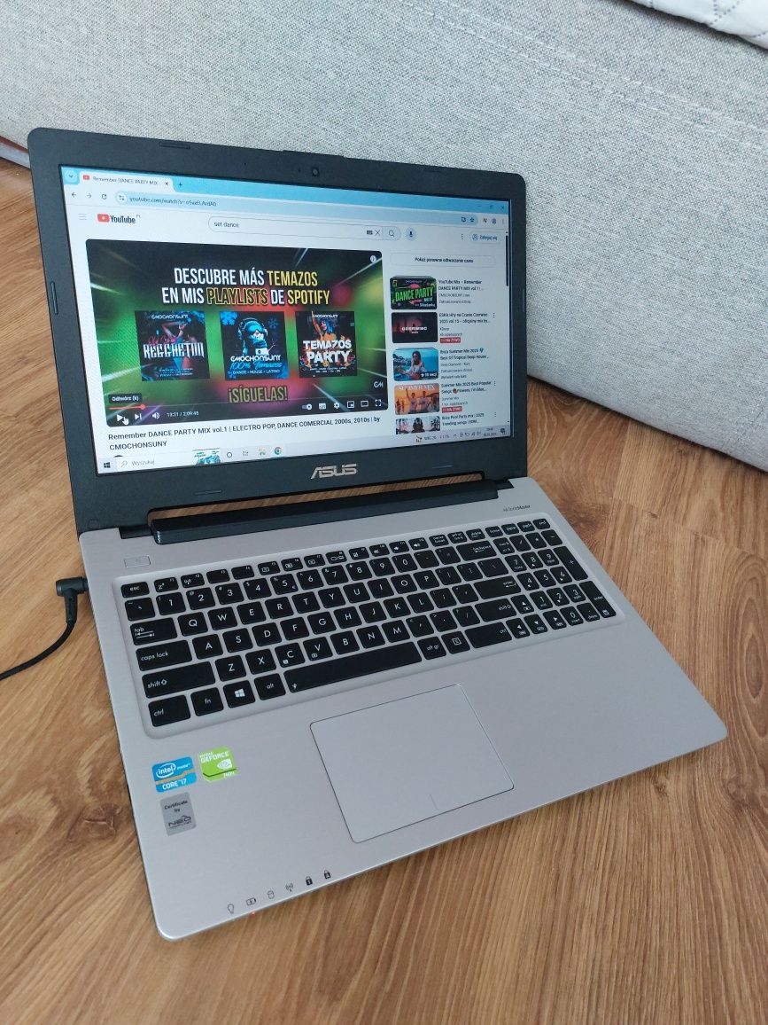 Asus i7 jak nowy SSD 2x grafiki 8gb ram USB 3.0 slim Bluetooth