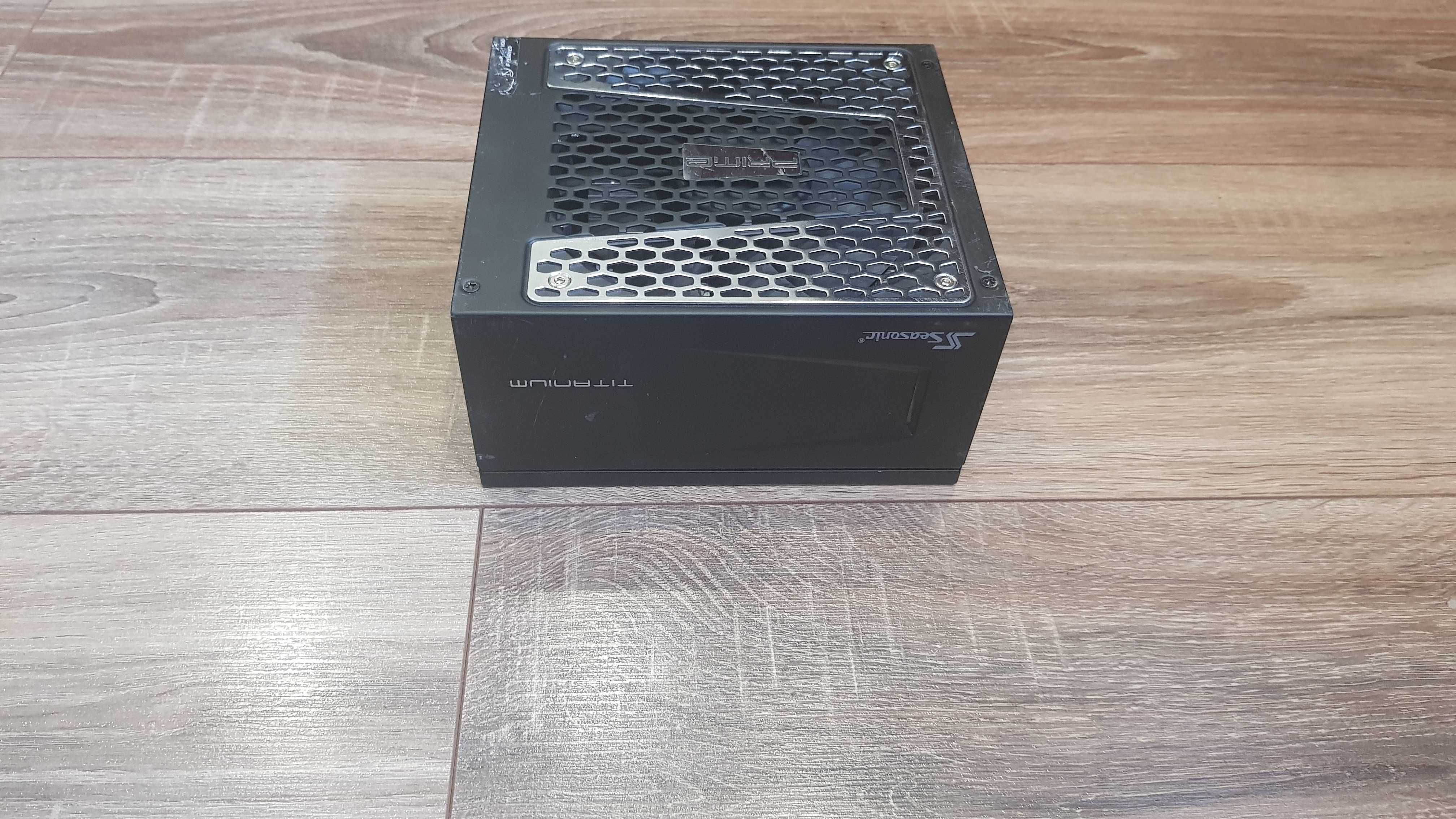 Блок живлення SeaSonic Prime Titanium 650W