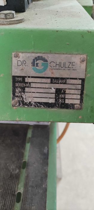 Vende-se máquina de cortar cerâmica ou tijolo c/jato de água