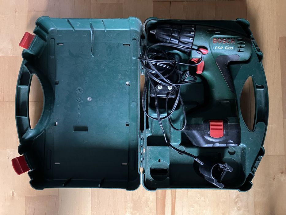 Wkrętarka Bosch PSR 1200. Polecam.