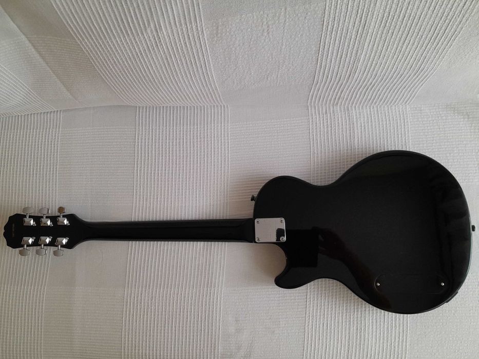 Gitara elektryczna Epiphone Junior Ebony i gratisy