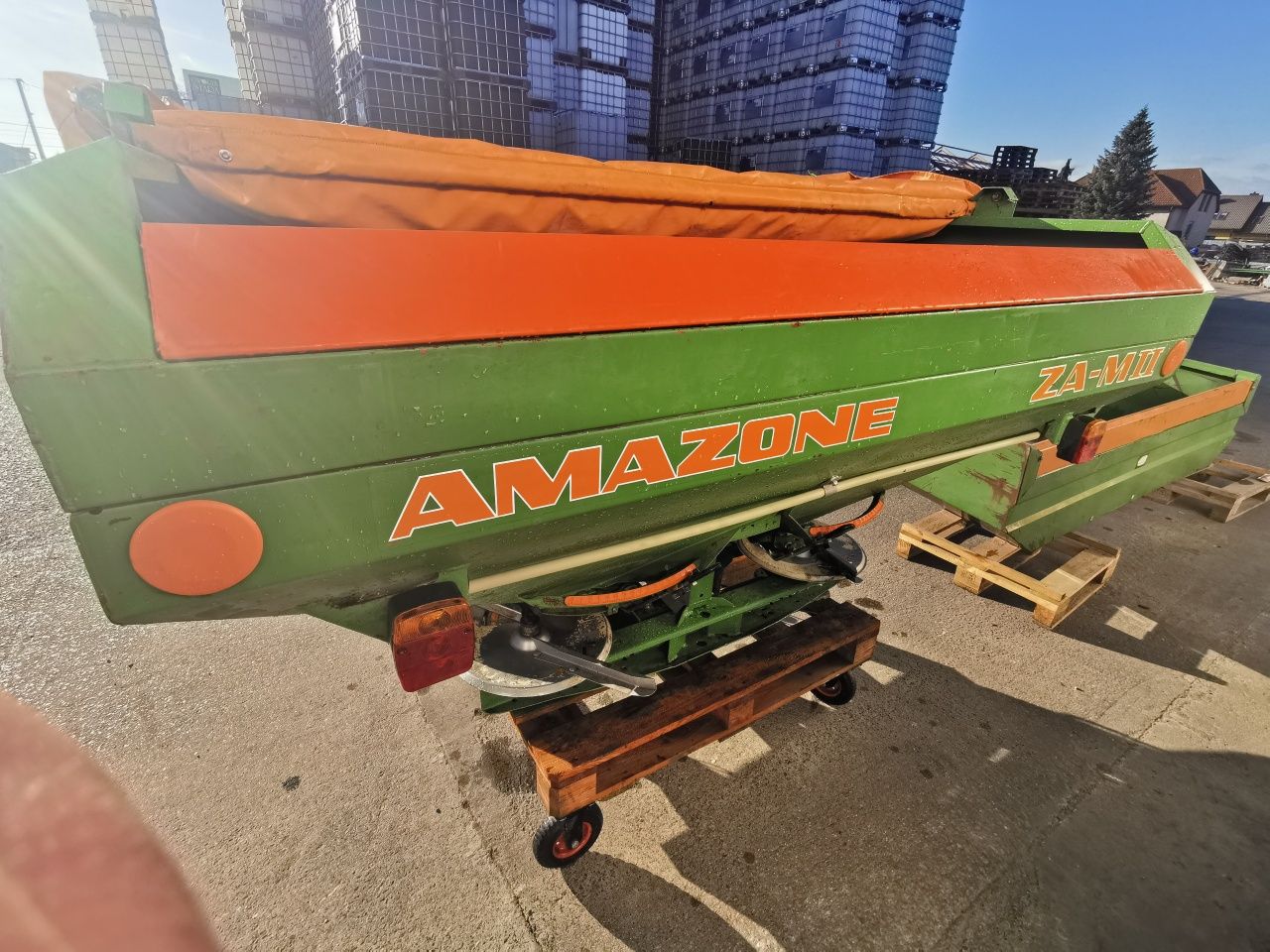 Rozsiewacz AMAZONE ZA-M II 1500kg plus nadstawka 3000kg okazja