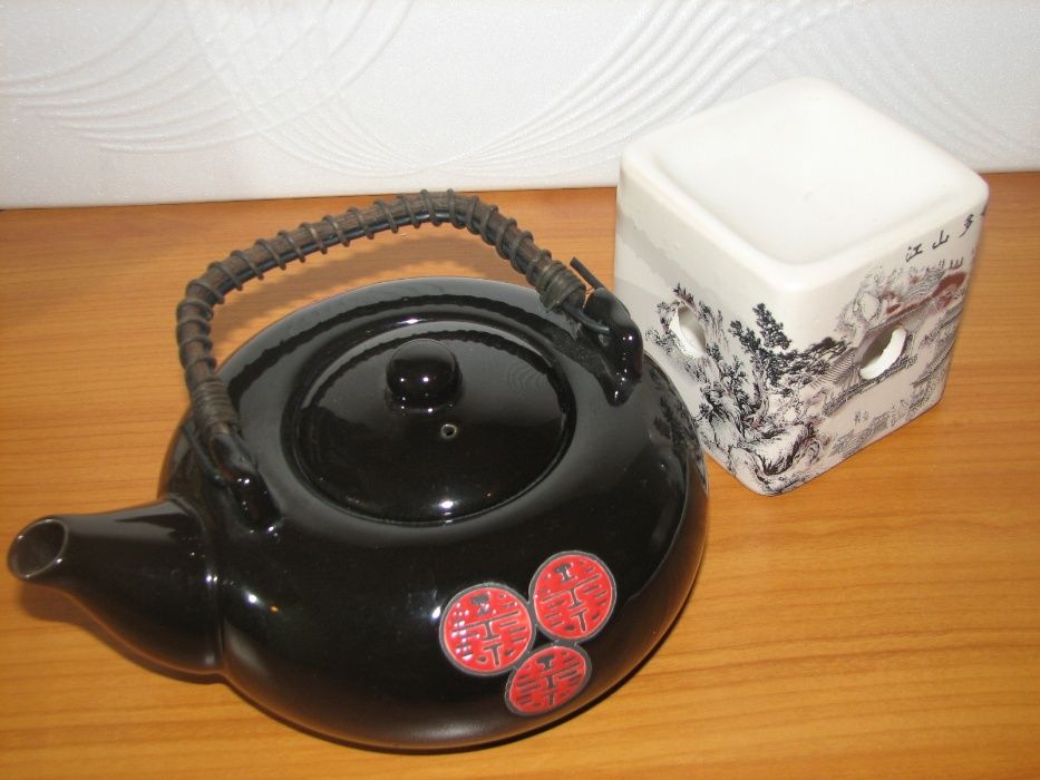 Чайник керамика 720мл для любителей продам или обменяю