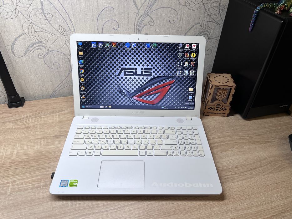 Ноутбук ASUS VivoBook X541UV White |Intel Core i3/SSD 480/GT 920MX