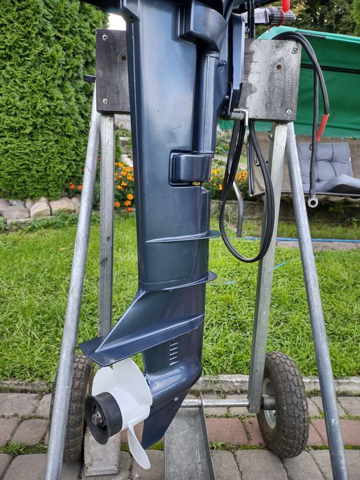 silnik zaburtowy Yamaha 6KM 2 suw L-dlugi, el.start, uciag