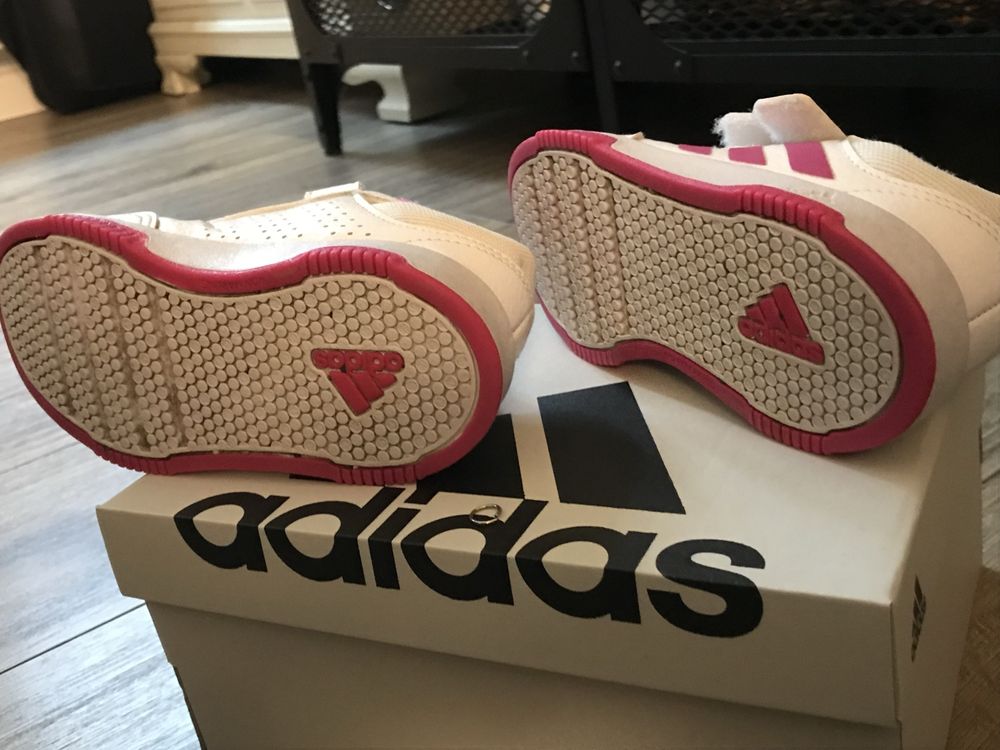 Buty adidas 24 długość wkładki 15 cm