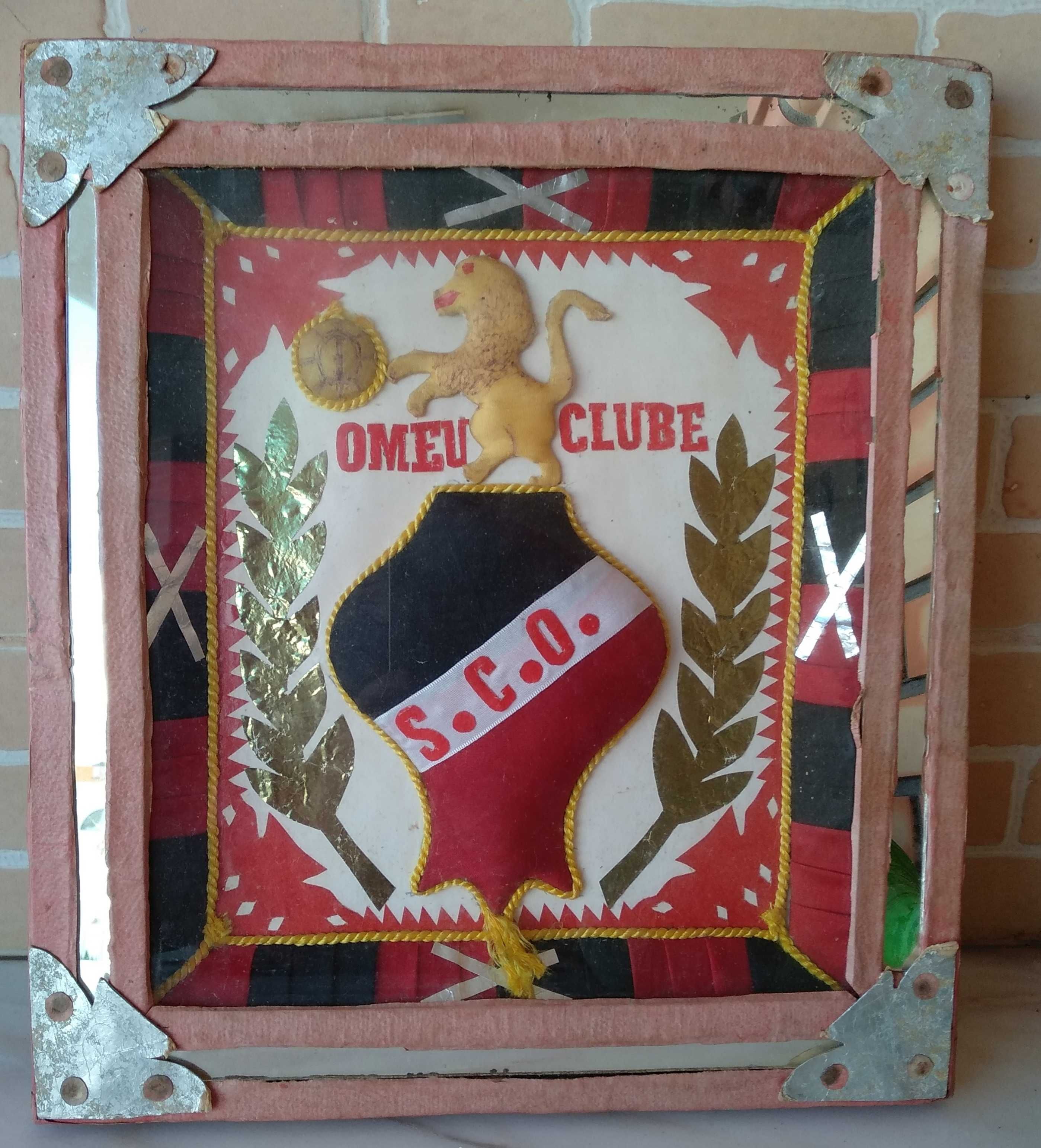 Quadro emblema do S.C. Olhanense dos anos 60