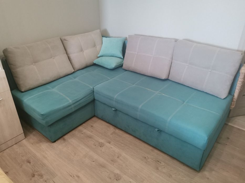 Диван кутовий з подушками, торг