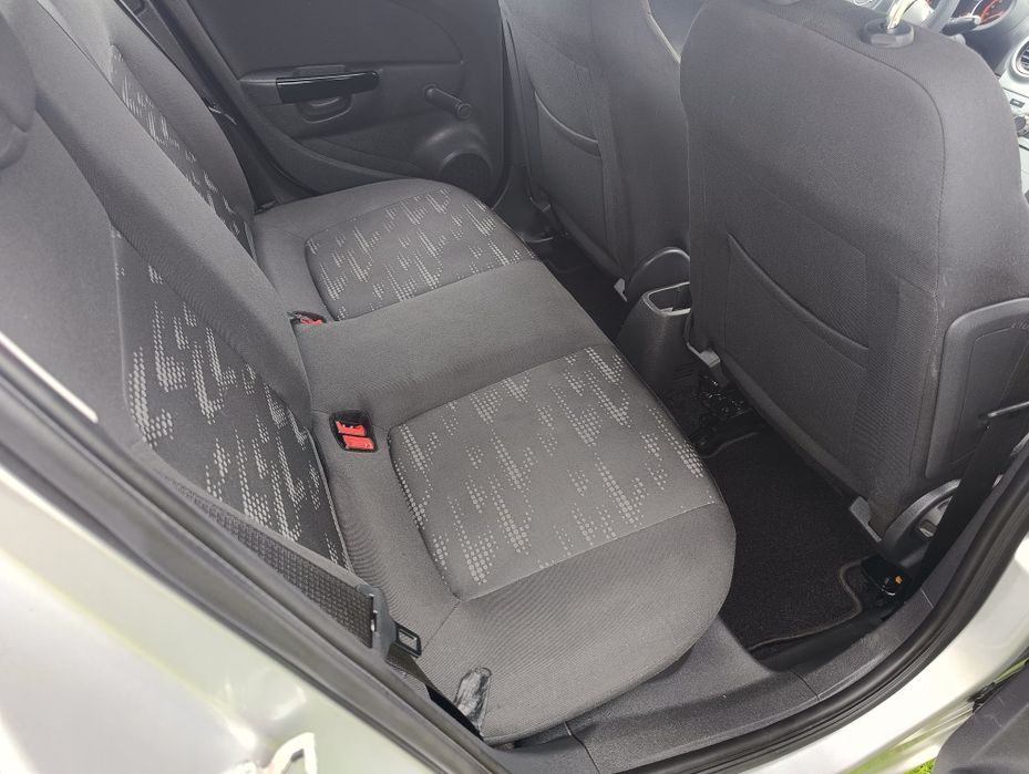 Śliczny Opel Corsa D lift 1,4 benzyna 2012 rok