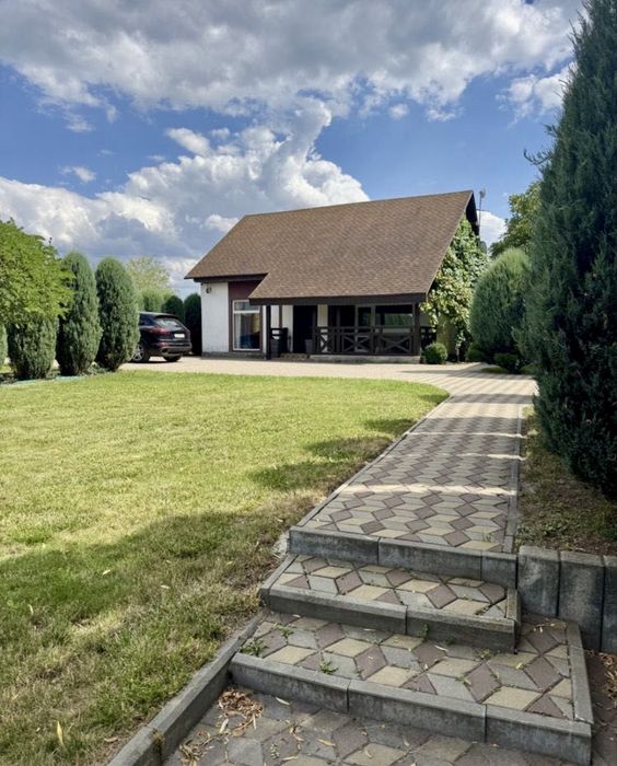 Здається будинок лівий берег , Дніпро