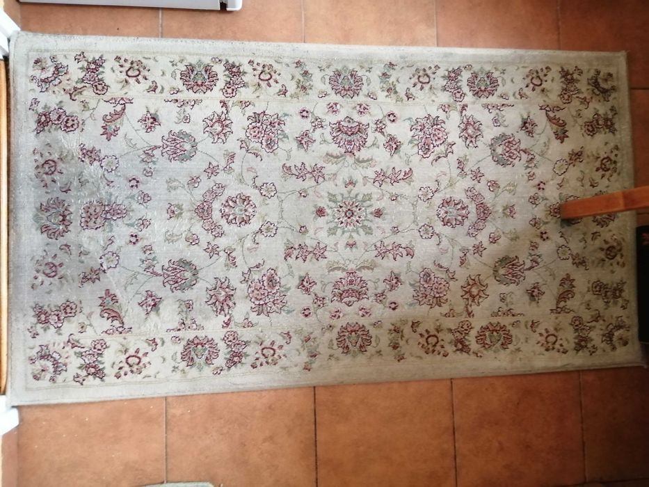 Sprzedam 3 chodniczki i do samochodu 1 komplet