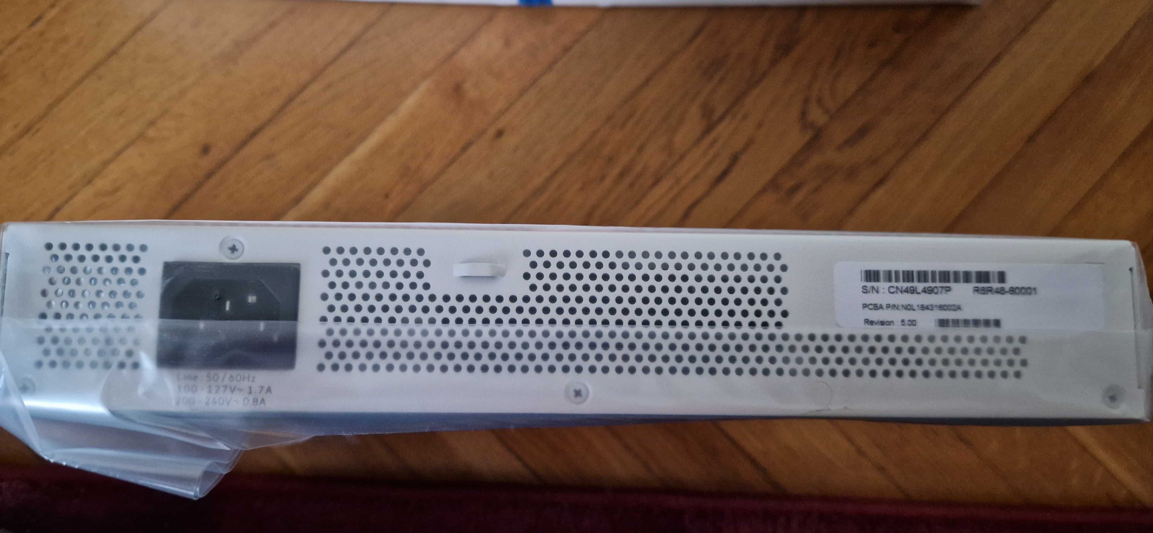 комутатор HP Instant On 1430 16G PoE+ 124W (R8R48A)