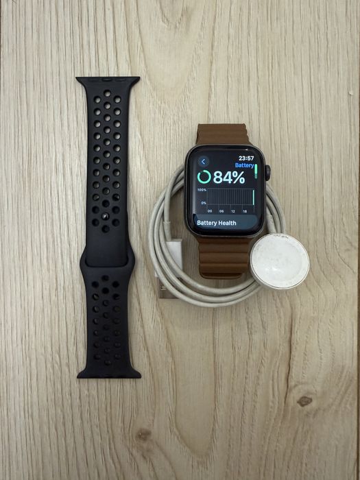 Apple watch 5 series Nike LTE 44MM ALUMINIUM