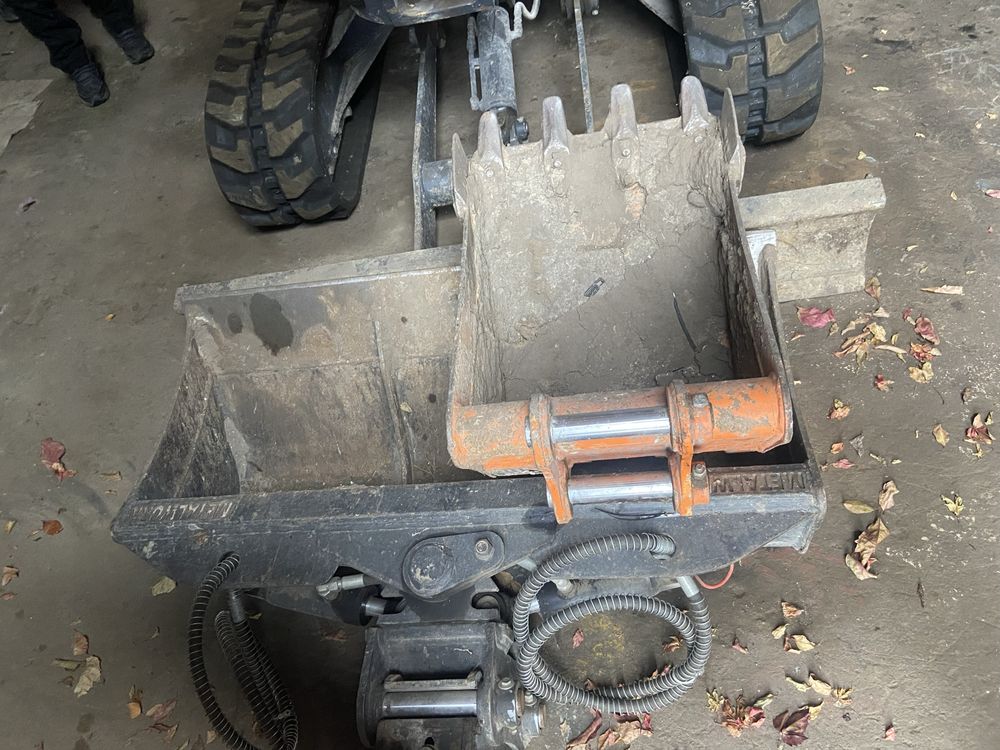 Екскаватор doosan dx 27z