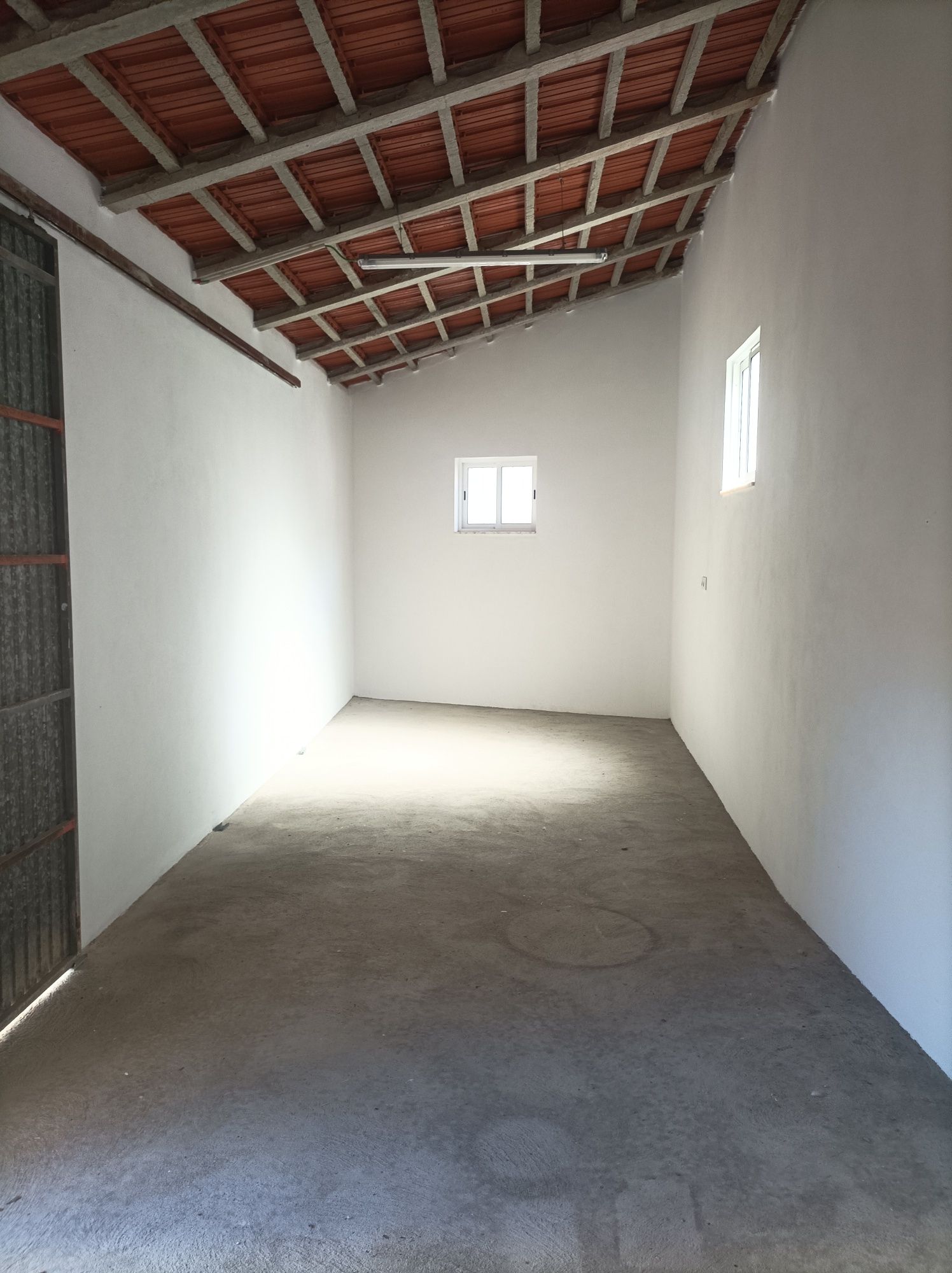 Armazém Lousa 80m2