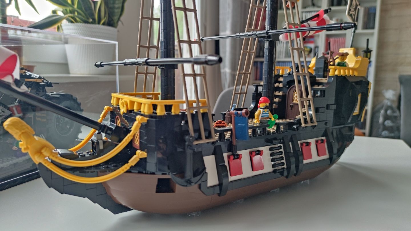 LEGO statek Barracuda MOC