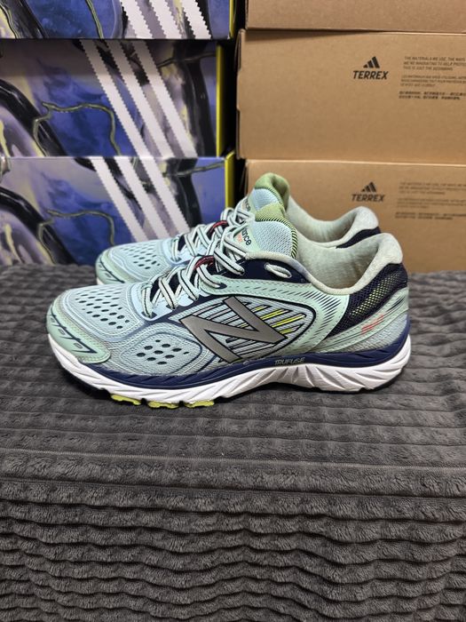 Кросівки для бігу New Balance 860 v7 39(25см) оригінал
