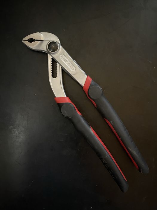 Alicate ajustavel Facom