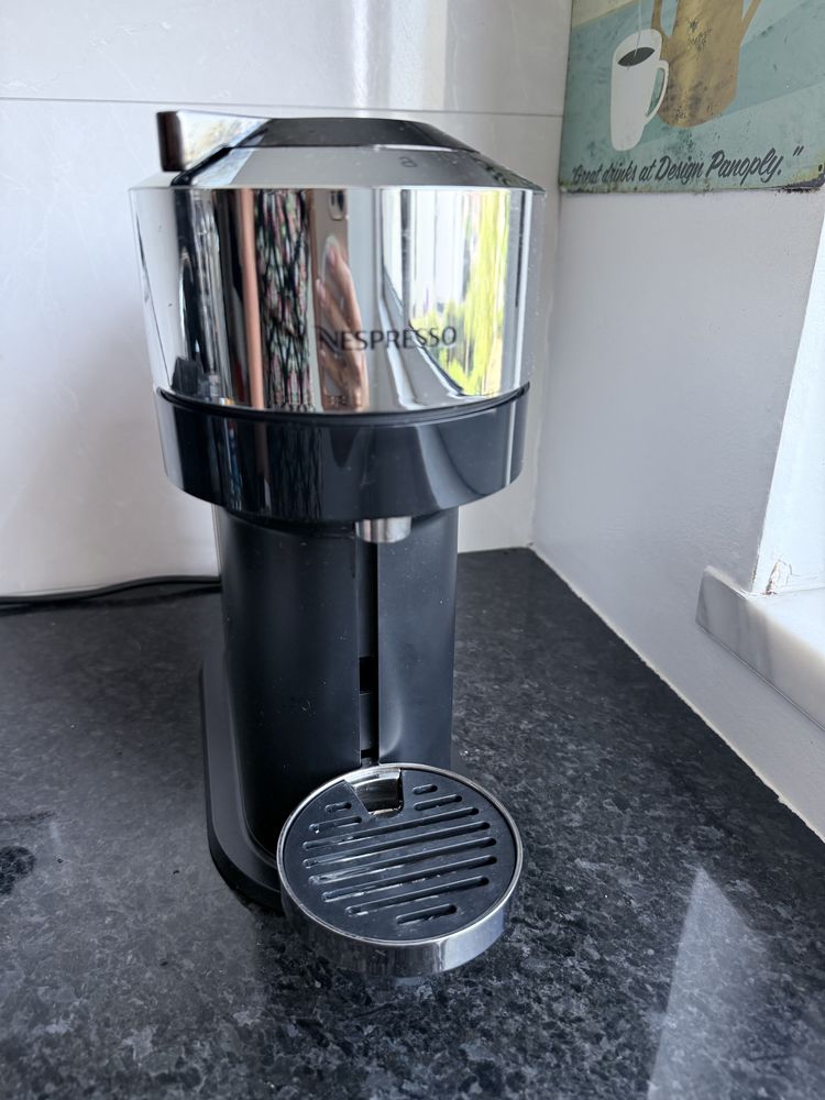 Maquina de cafe nespresso vertuo