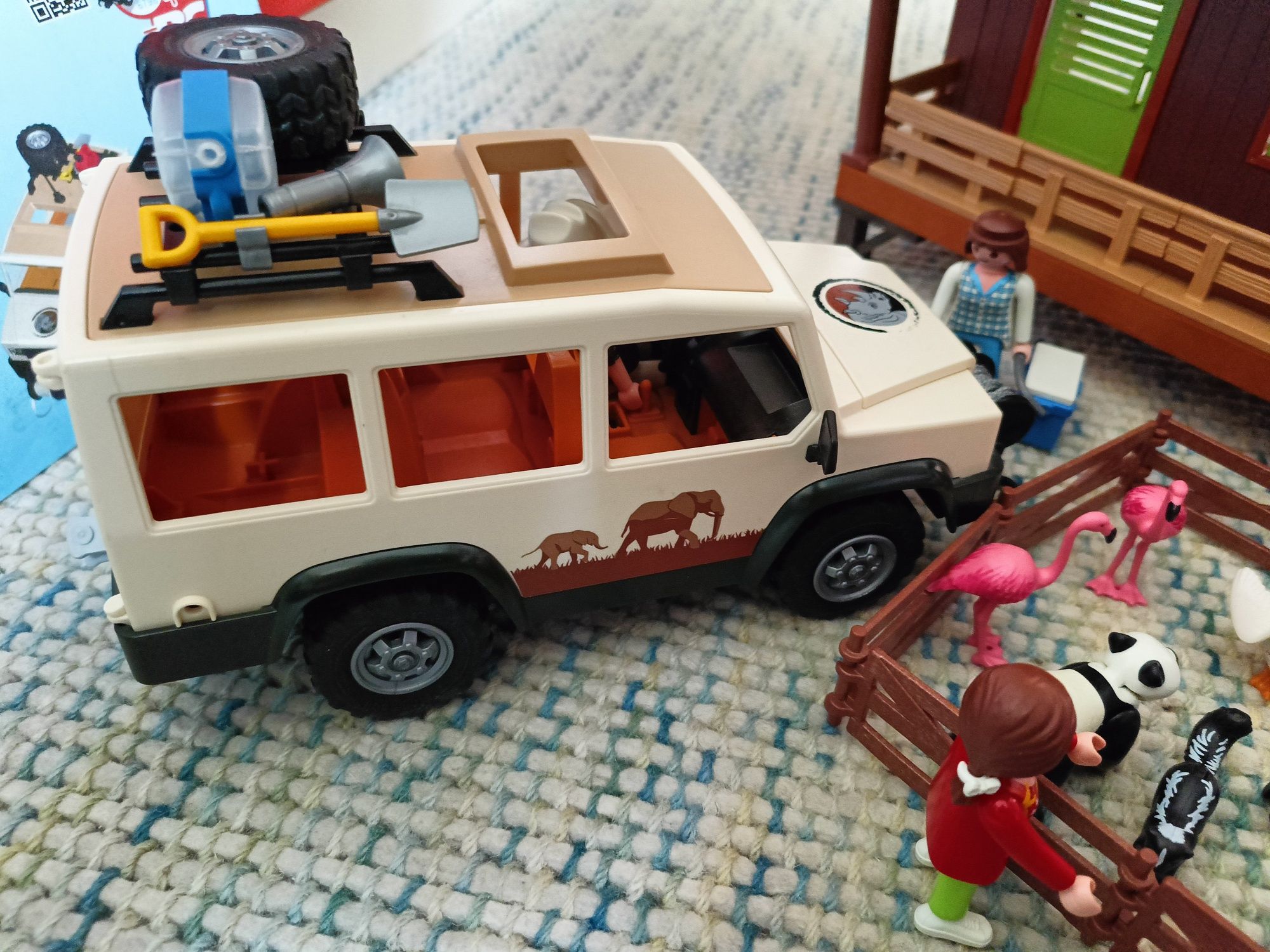 Playmobil safari klinika dla zwierząt plus auto