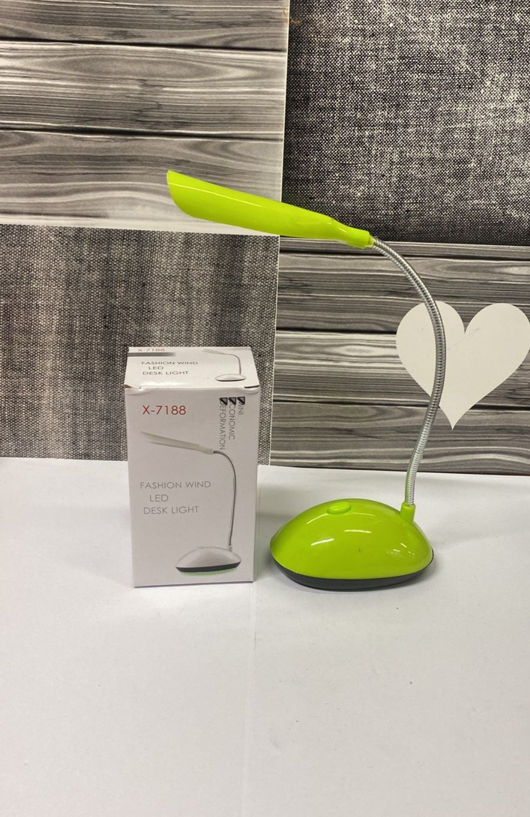 Mini lampka led biurkowa na baterie limonkowa zielona nowa