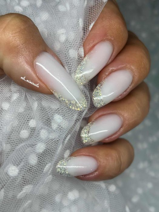 Mobilne paznokcie żelowe,hybryda,pedicure,przyjazne dla mam z dziećmi