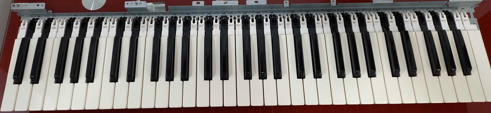 Roland Fantom X-6. Venda de peças.