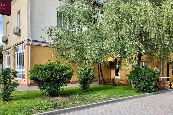 Продам комерційну будівлю у ЖК "Чайка" по вул.Лобановського