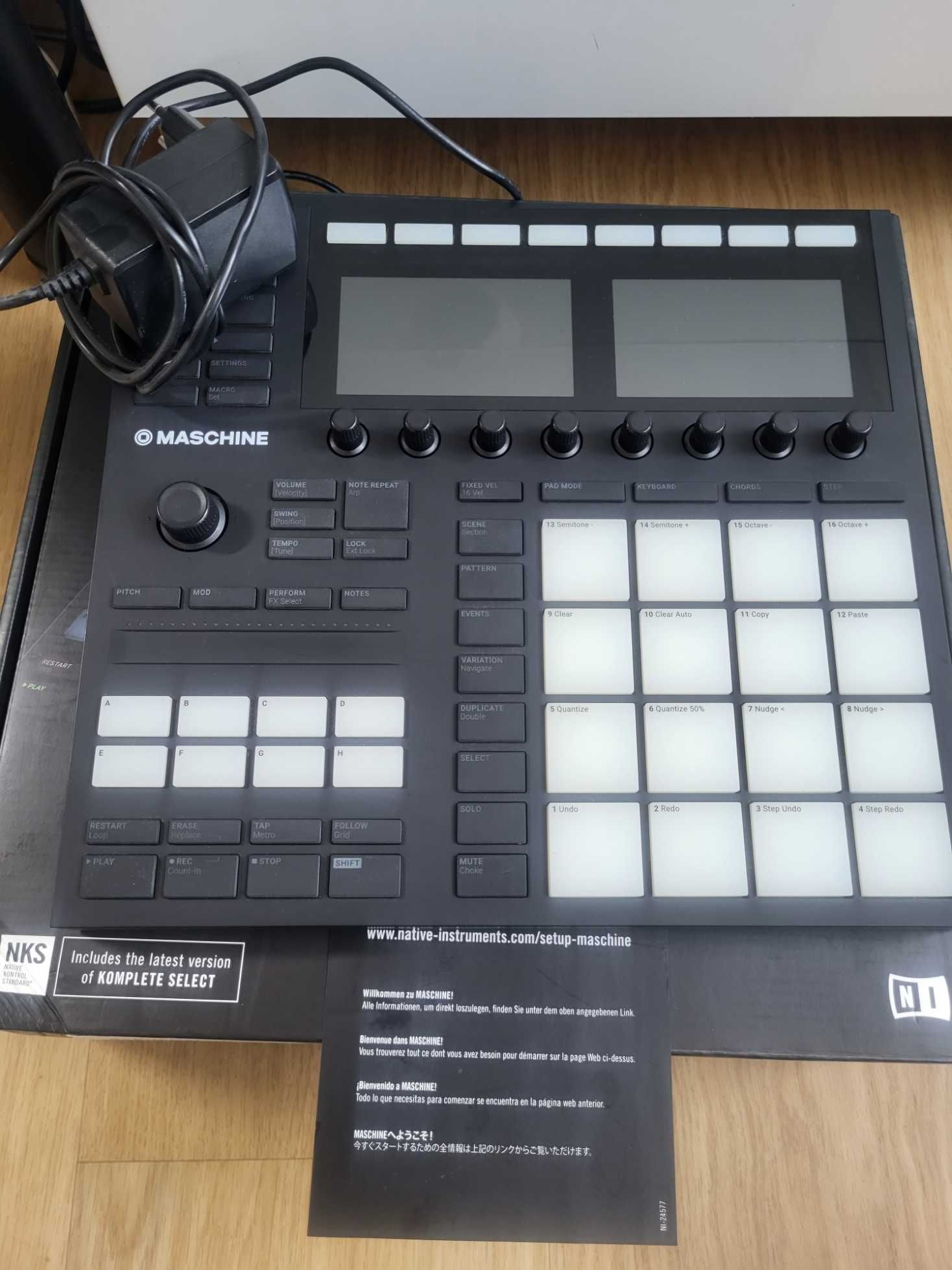 NI MASCHINE MK3 + Oprogr. Maschine 3.0 i Komplete 15 Select