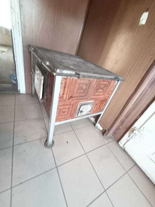 Piec kaflowy, kuchnia, angielka, stary.