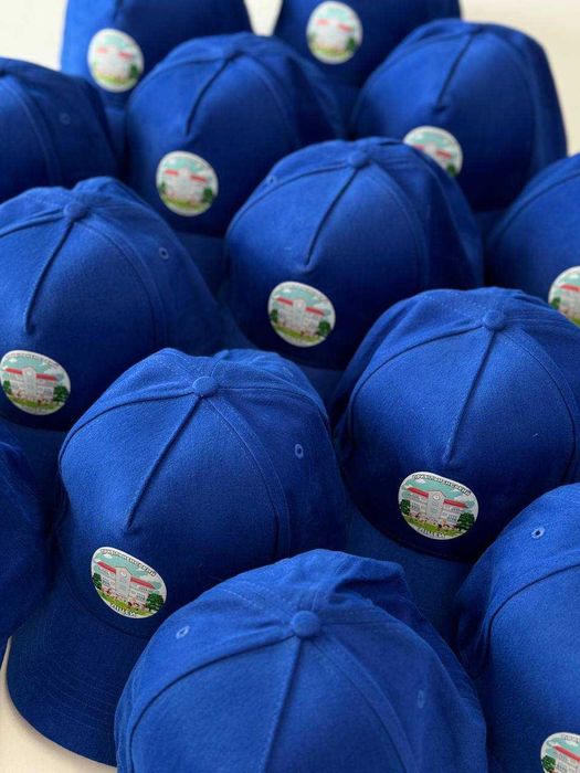 Брендуємо кепки. Друкуємо та вишиваємо лого