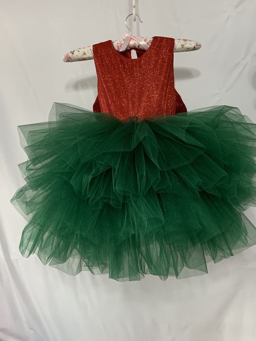 Сукня ялинка на дівчинку 4 роки пишна зелена у садочок на новий рік