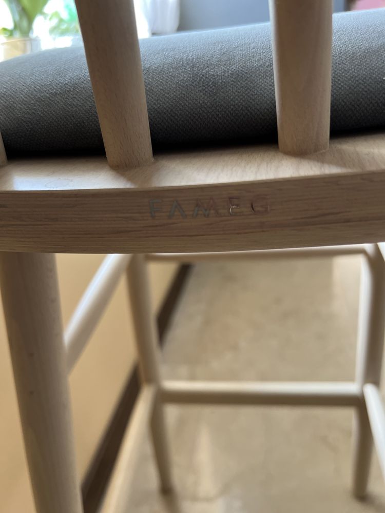 Krzesła barowe firmy FAMEG