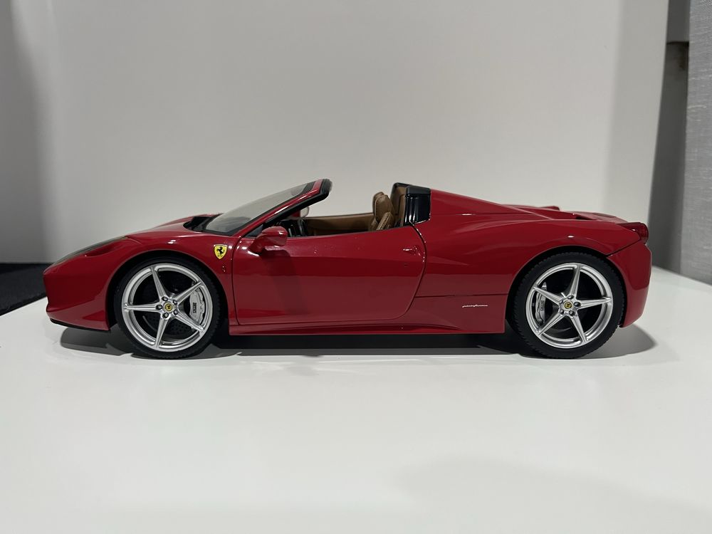 Ferrari 458 Spider 1:18 (Descrição)