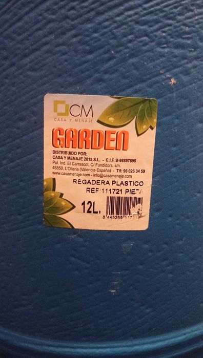 Regador de plástico