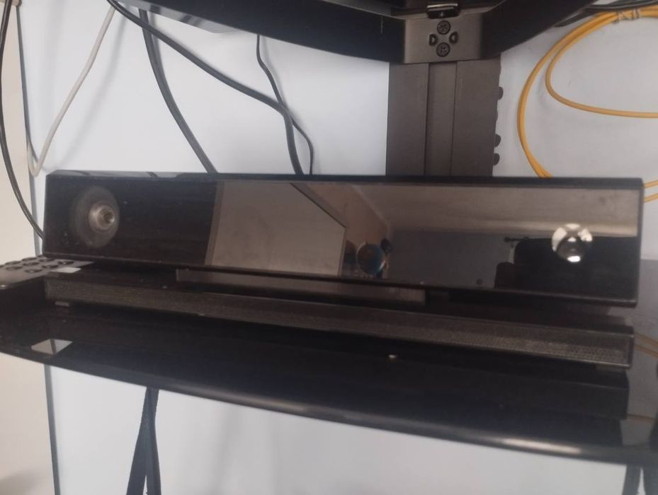 Sprzedam Xbox one+ kontlorel + Kinekt