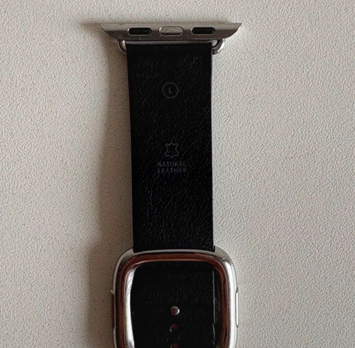 Bracelete Modern Buckle Preta para Apple Watch 38/40/41mm