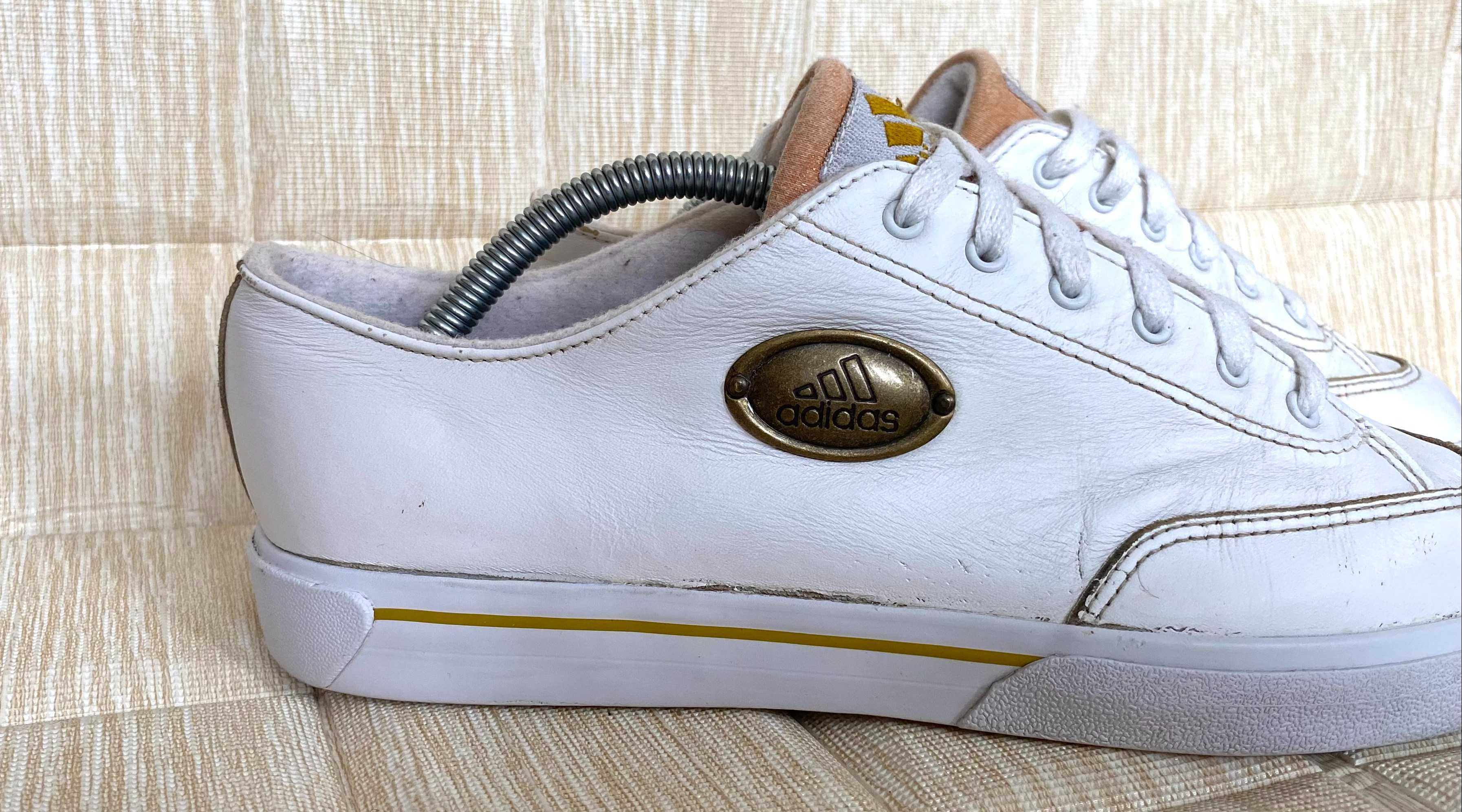 Adidas vintage 1997 rok, rozmiar 42, stan dobry