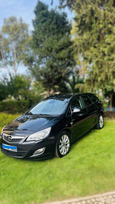 Opel Astra semi novo